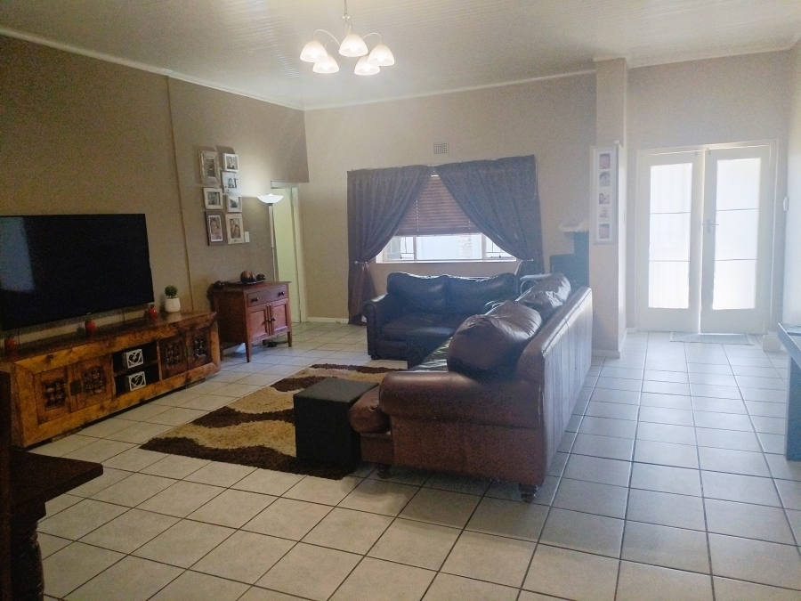 3 Bedroom Property for Sale in Amandelrug Western Cape